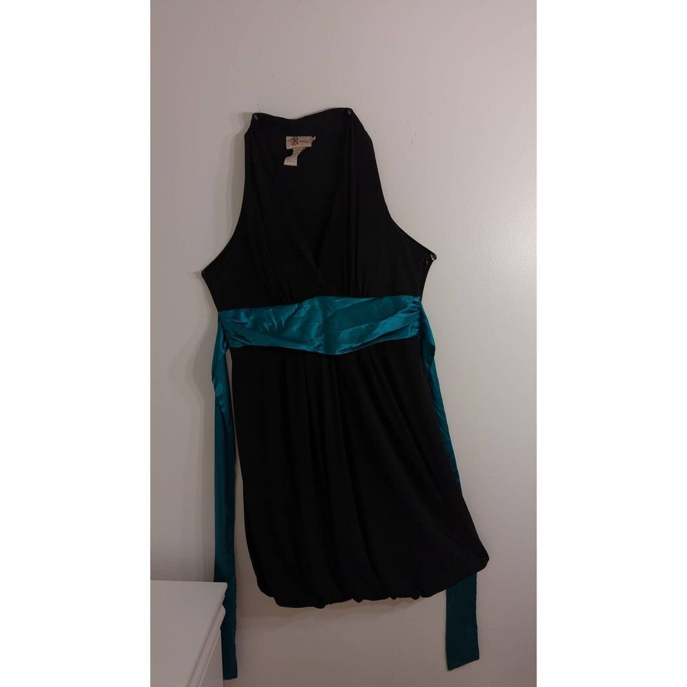 Roulette deep V cocktail dress